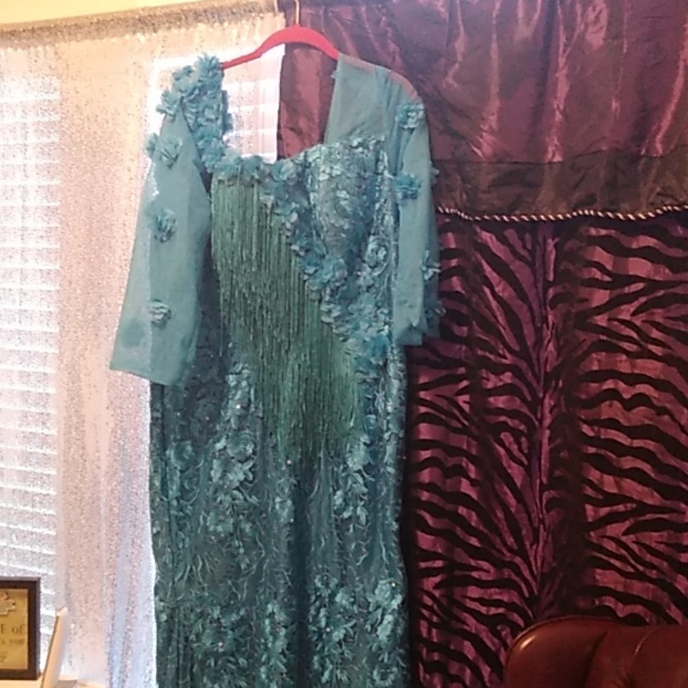 Already made tulle lace evening / party dresses in
